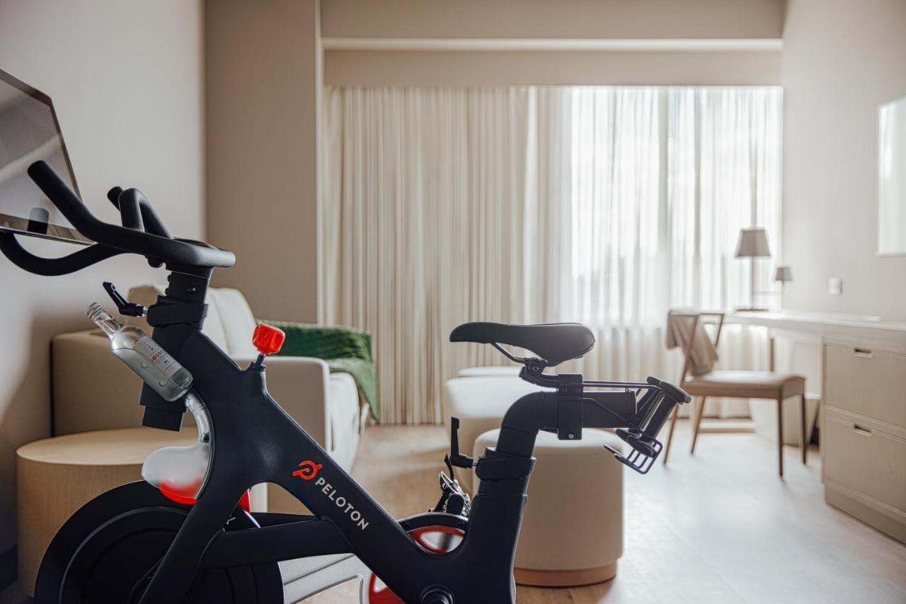Ette Luxury Hotel & Spa Four Corners Екстер'єр фото Peloton stationary bike