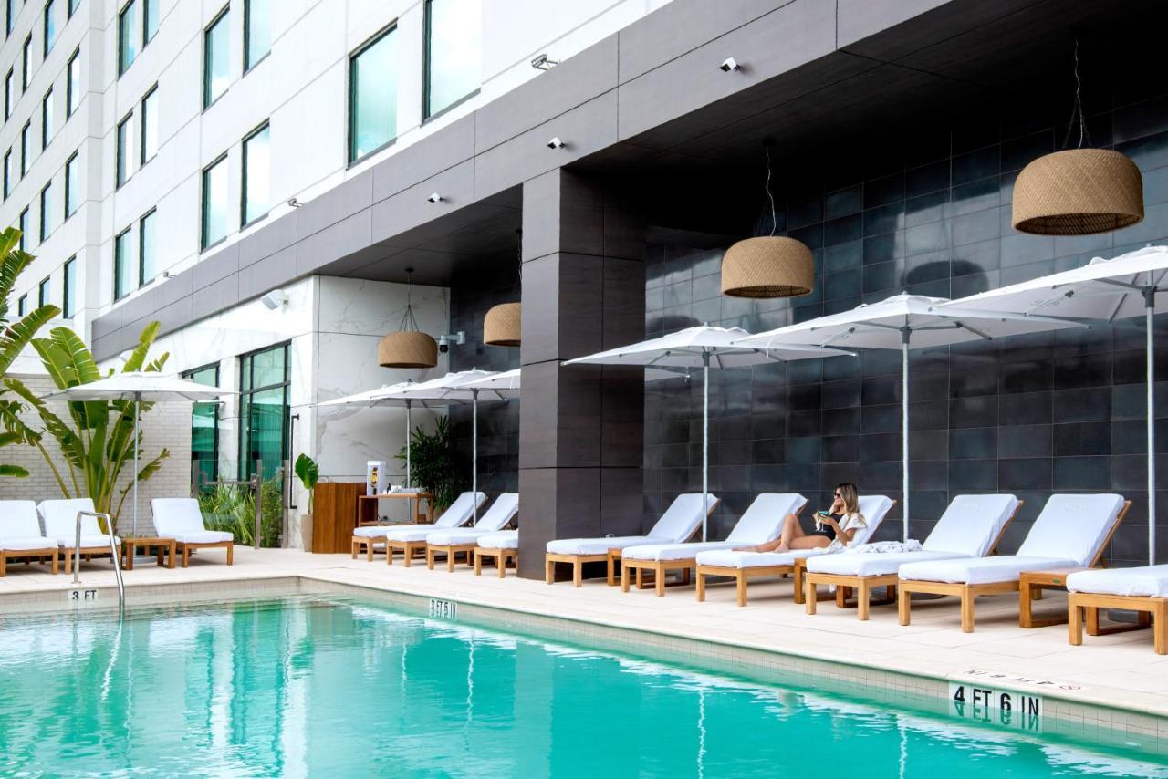Ette Luxury Hotel & Spa Four Corners Екстер'єр фото The pool at the W South Beach
