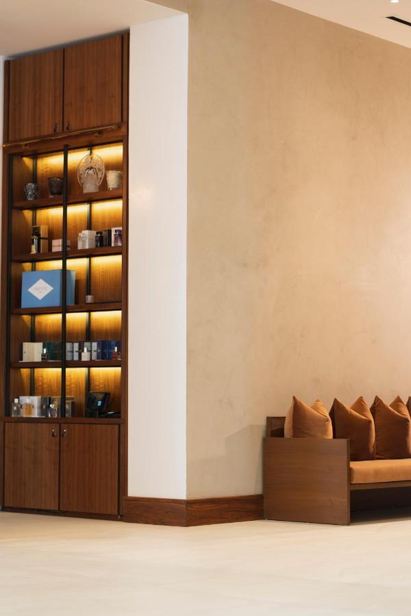 Ette Luxury Hotel & Spa Four Corners Екстер'єр фото A wall with a polished plaster finish
