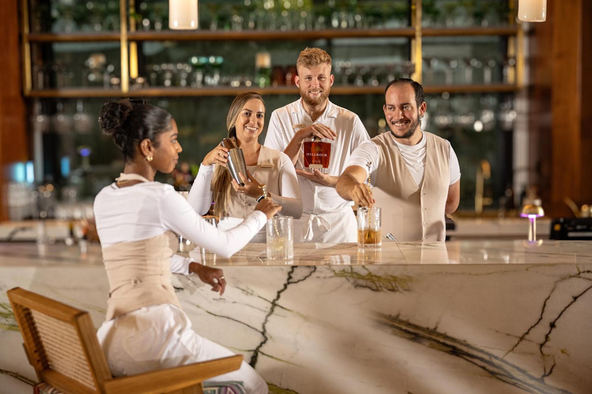 Ette Luxury Hotel & Spa Four Corners Екстер'єр фото The bar at the hotel